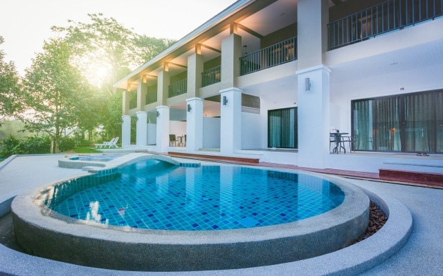 The Retreat Khaolak Resort