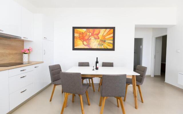 Podstrana beach appartment for 6 person