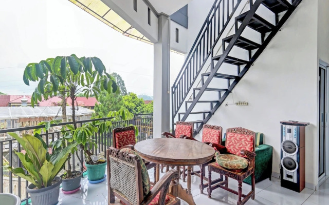 OYO 90517 Homestay Wonosobo Asri