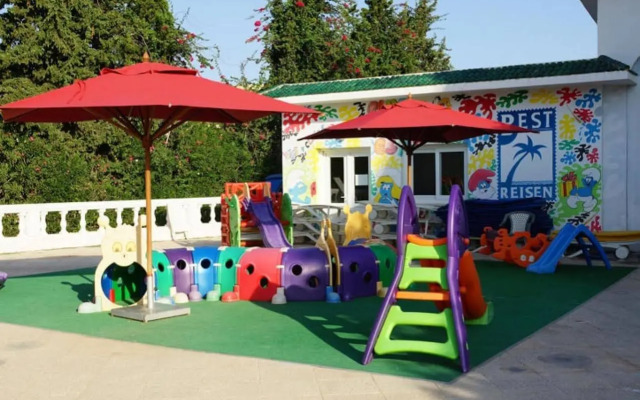 Soviva Resort - Families Only