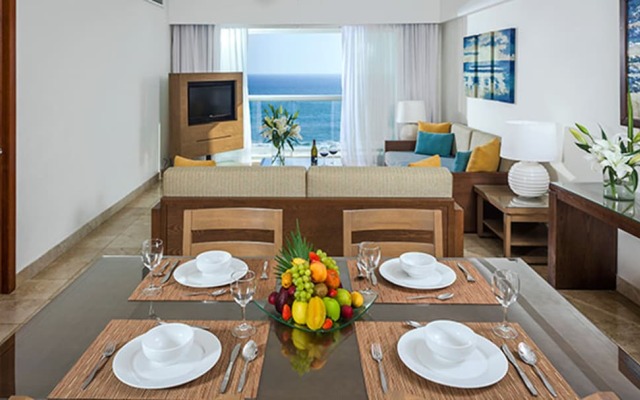 The Grand Mayan Acapulco