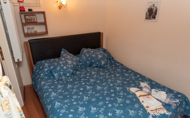 Orhan Kutbay'in Evi Turyolu Cafe Pansiyon