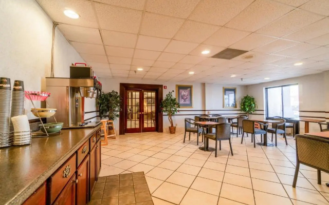 Ark Suites By OYO Jonesboro I-555