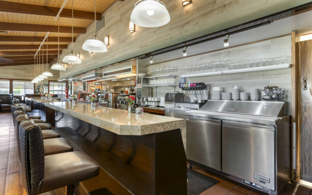 Best Western Dry Creek Inn