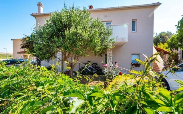 San - Comfortable and Great Location - A3