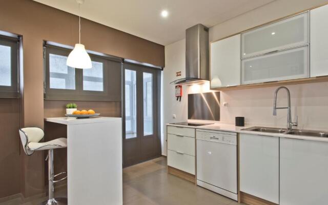 Central Apartment 127 by Saboia Collection