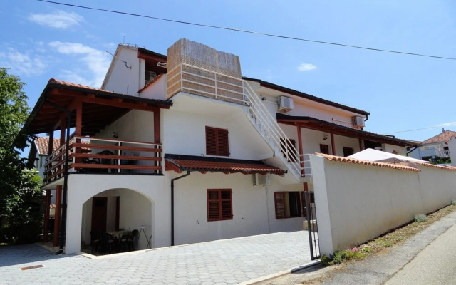Davor - With Parking - A5