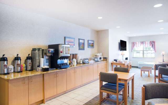 Microtel Inn & Suites by Wyndham Plattsburgh