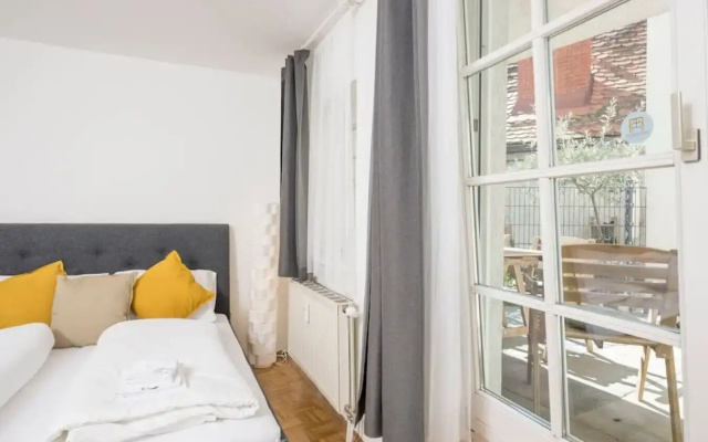 Zum Grazer Uhrturm By Welcome2Vienna