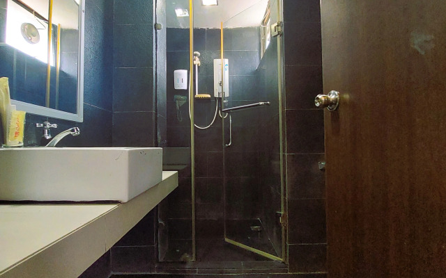 Celyn City Hotel