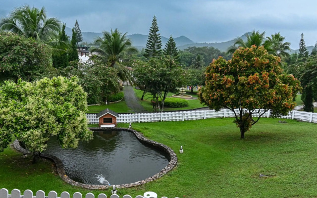 Swiss Valley Hip Resort
