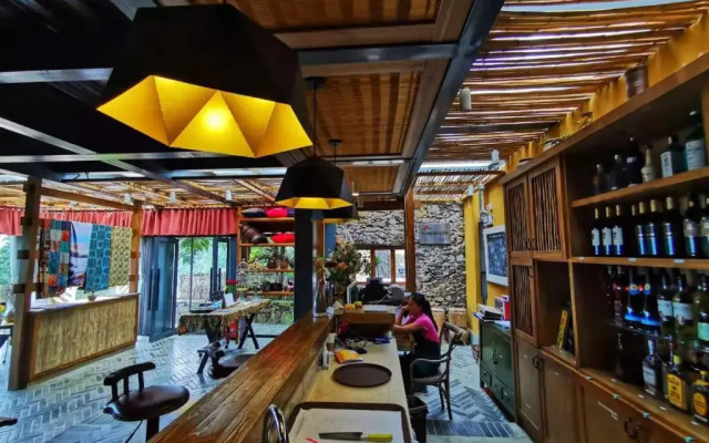 The Twelve Manor Terraces Lodge