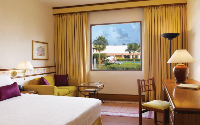 Trident, Agra