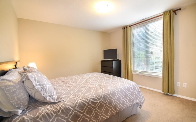 2201 Country Club Drive - 2 Bedroom