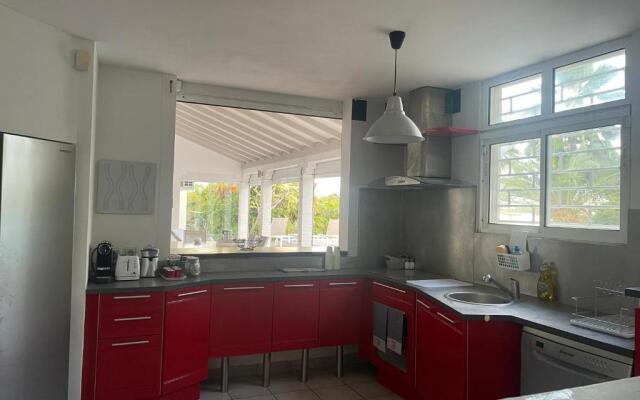 Maison villa 4 chambres Piscine jacuzzi 5mn de la plage