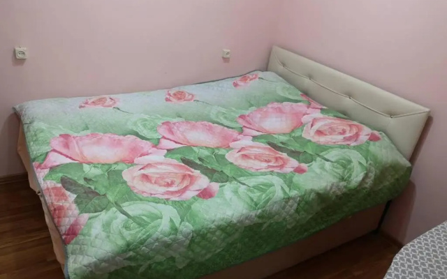 Kvartira dvuhkomnatnaja v Batumi, 10 minut do morja