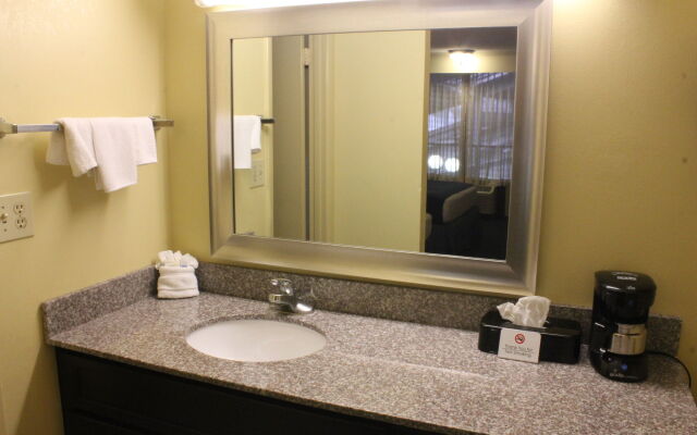 Best Western Toni Inn