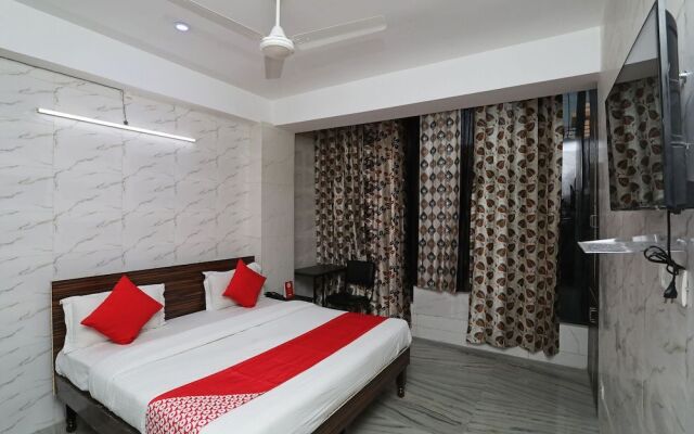 OYO 39518 Kanchan House