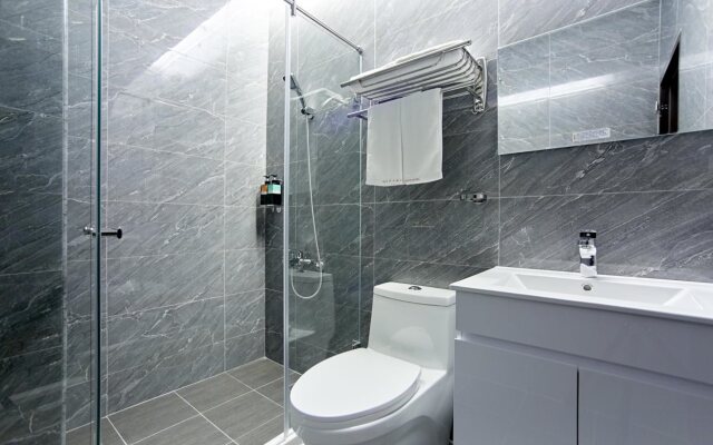 Taichung Fengjia Light