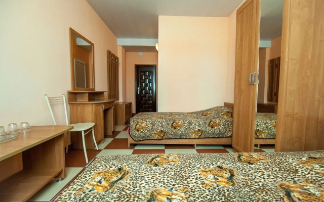 Hotel Mayak
