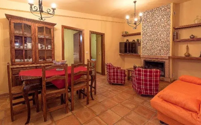 Caserio Del Colmenar