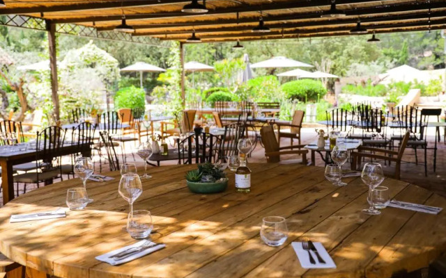 Hotel La Bastide dEygalières