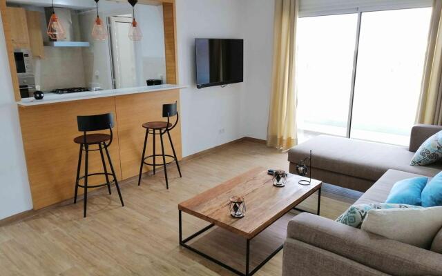 Bright & Stylish 1bd flat in Jardins De Carthage