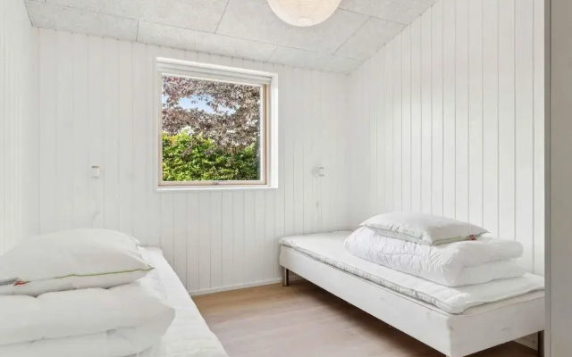 4 Star Holiday Home in Ronde