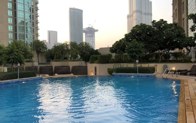 Ultimate Stay 4BR Burj Khalifa view