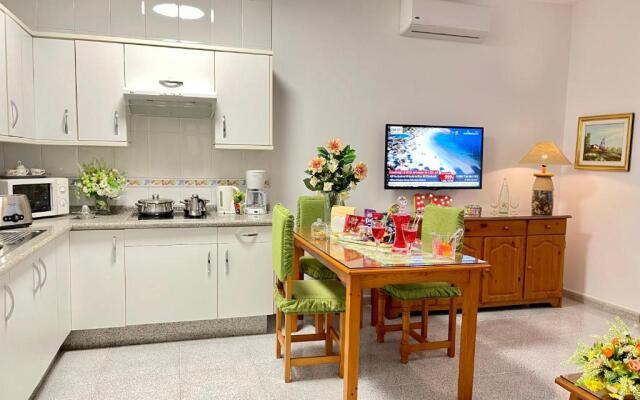 EmyCanarias Holiday Homes Vecindario