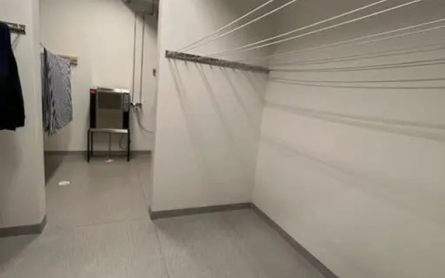 Suite - King Size Bed - Gym&Wifi - Indoor Parking