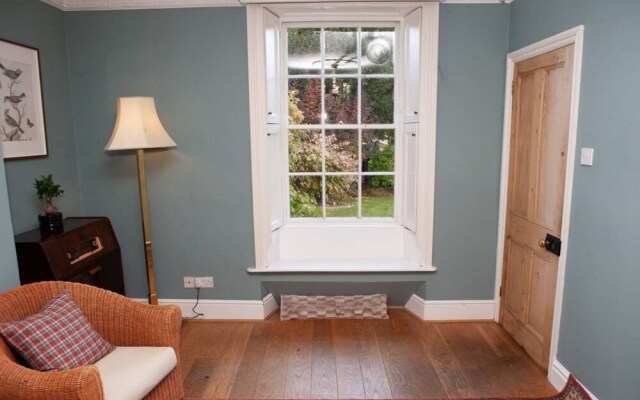 3 Bedroom House In Bath With Garden