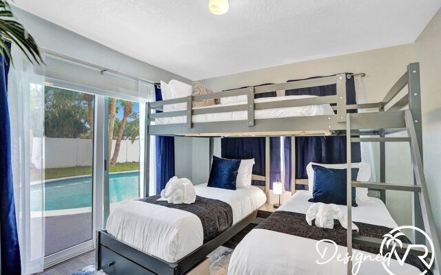 Modern 5BR with Private Heated Pool