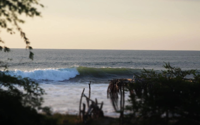 Casa Kresala, Surf House