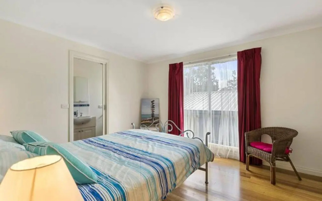 Phillip Island Time - Large home with self-contained apartment sleeps 11