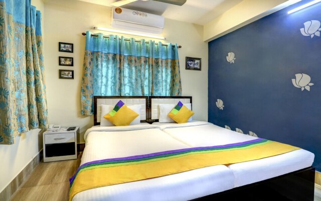 Treebo Trip Ashraya Inn