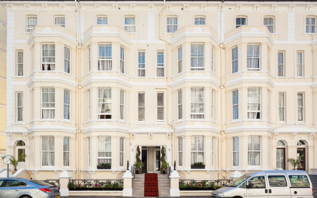 Pearl and Pebbles Hotel