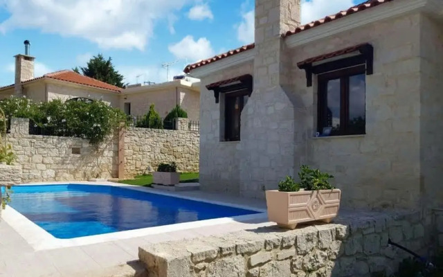 Heraklion Twins House - Private Pool Retreat