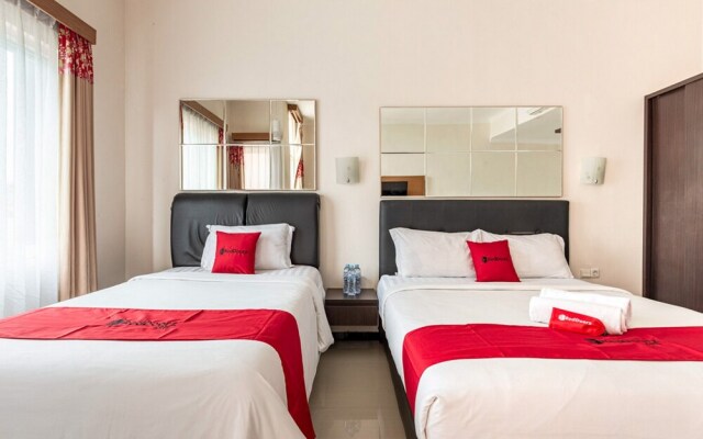 Hasanah Guesthouse by RedDoorz