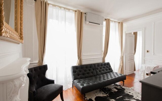 Arts Hotels - Apartments