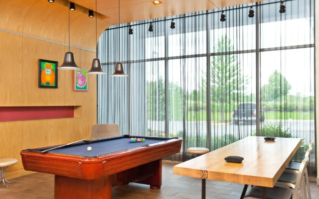 Aloft Bolingbrook
