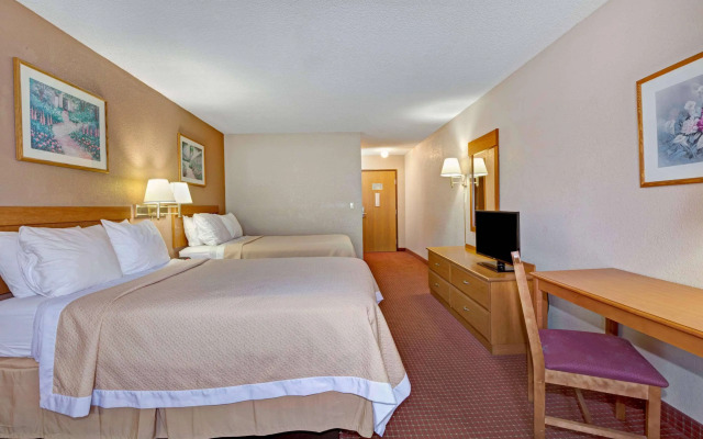 Days Inn Charleston East