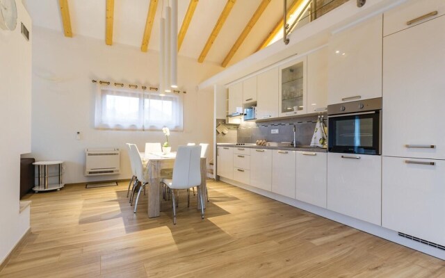 Awesome Home in Sisan With Wifi and 2 Bedrooms