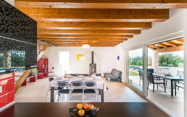 Detached villa with private pool and large garden, in a quiet area - Villas_and_Bungalows in Porec - Photo 4