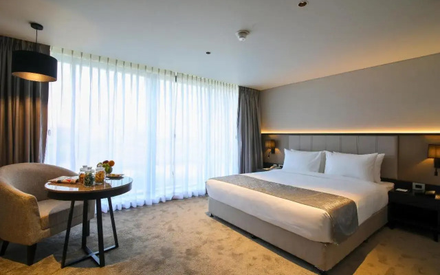Essentia Premier Hotel Pune