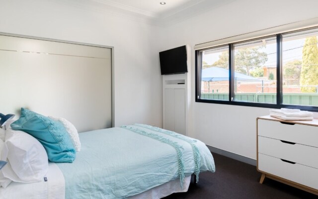 Studio 64 Oyster Bay Modern