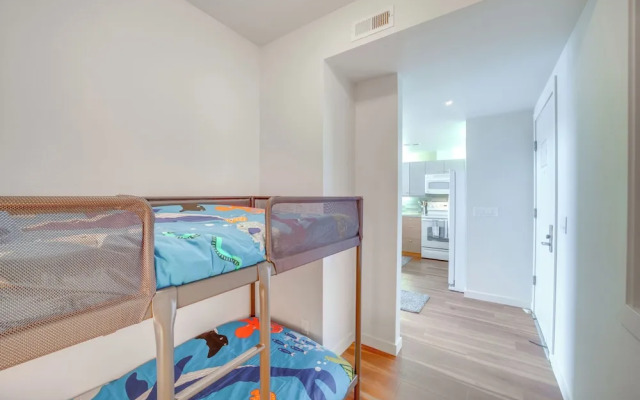 Walk to Lake Chelan: Top-level Waterfront Condo