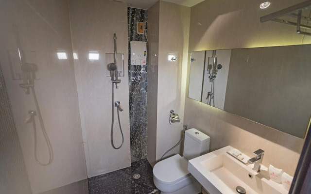 Kiss Gardenhome Chic Hotel