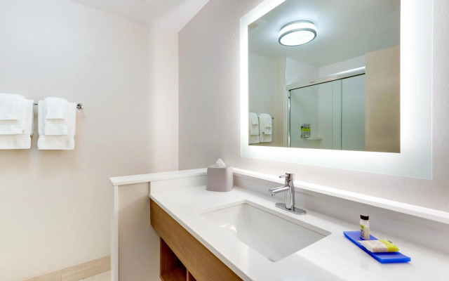 Holiday Inn Express & Suites Middletown - Goshen by IHG