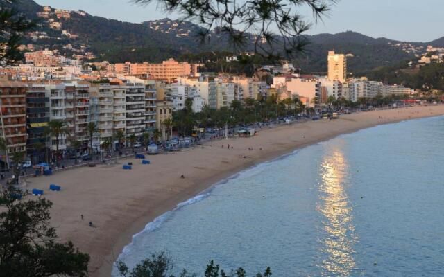 Villa azulmar montbarbat costa brava